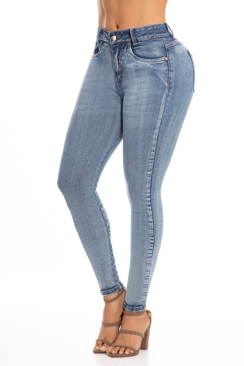 Ref.10058 Jean Strech con faja interna,tiro súper alto, efecto push up, tono azul medio claro